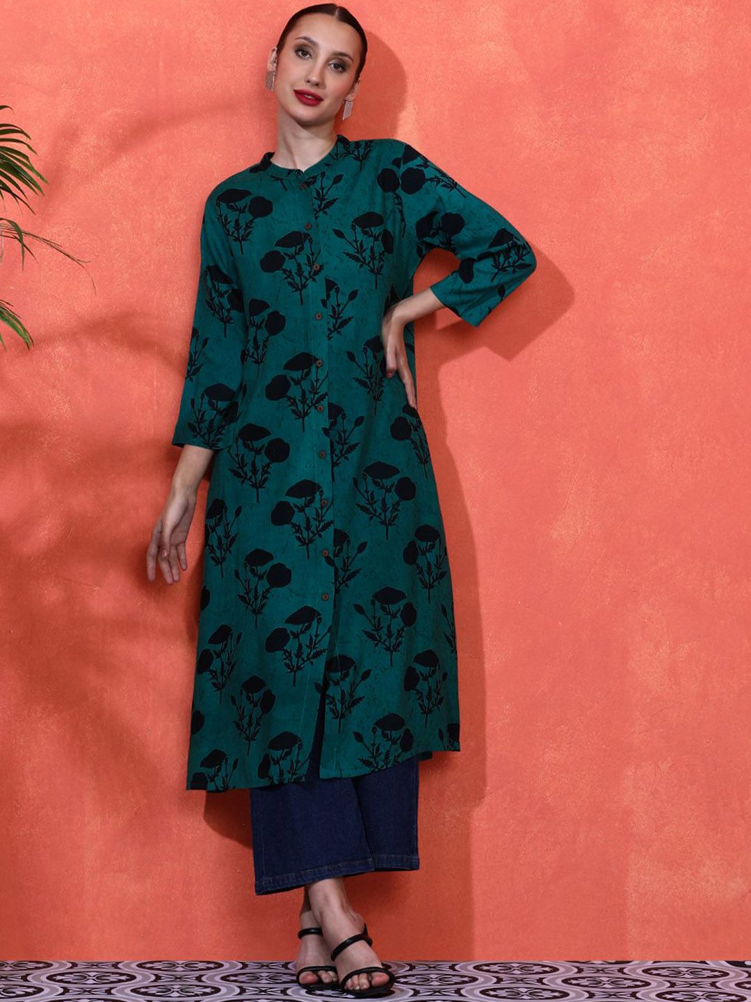 Sangria Floral Printed Mandarin Collar Calf Length Kurta-picture-15