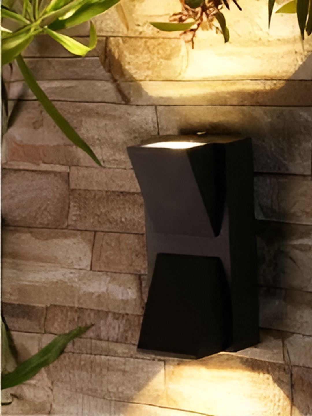 GAUVIK Black Aluminium Frustum Shaped Wall Lamp-picture-16