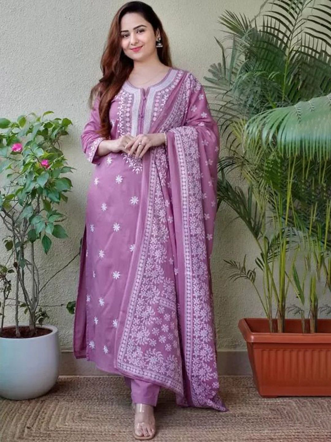 BAESD Women Floral Embroidered Regular Chikankari Kurta with Trousers & With Dupatta