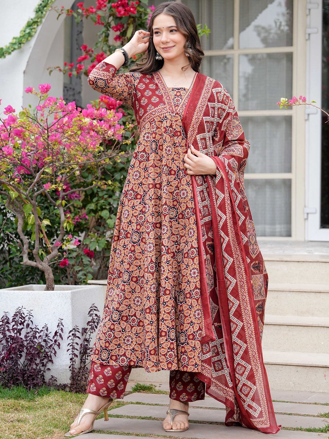 Women Onion Simmer Jacquard Printed work Kurta Set With Dupatta main image 0
