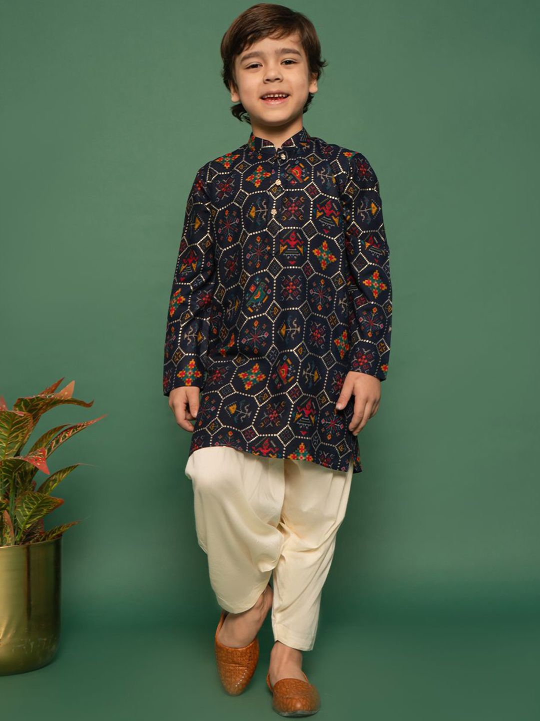 VASTRAMAY Boys Ethnic Motifs Printed Regular Kurta with Patiala