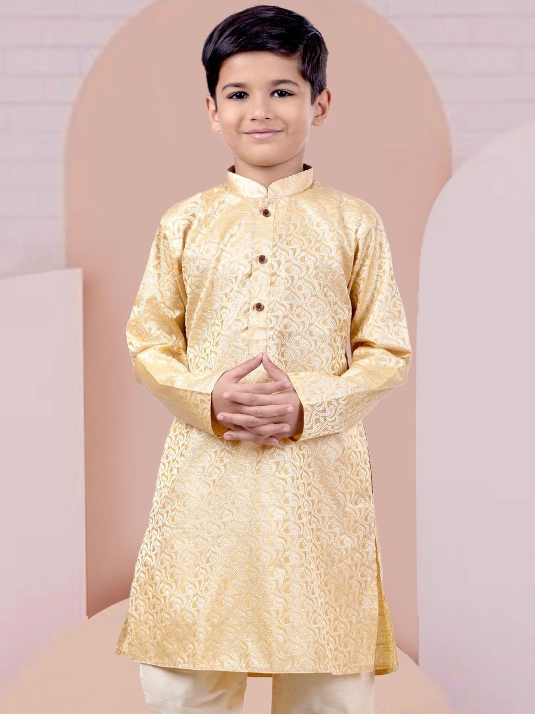 Pehanaava Boys Yoke Design Thread Work Kurta-picture-11