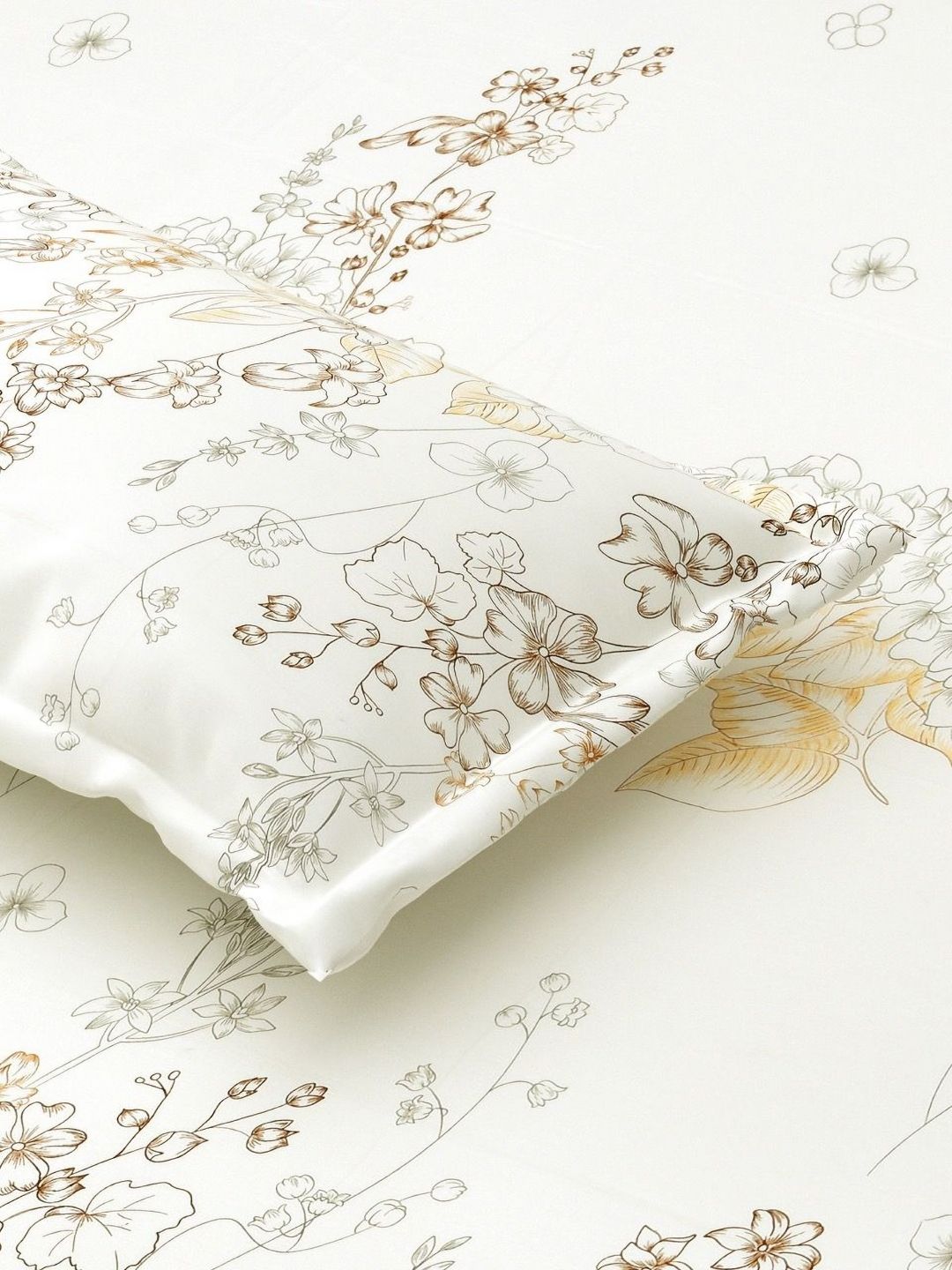 Jaipur Weaves Cream-Coloured & Grey Floral King Bedsheet with 2 Pillow Covers-picture-11