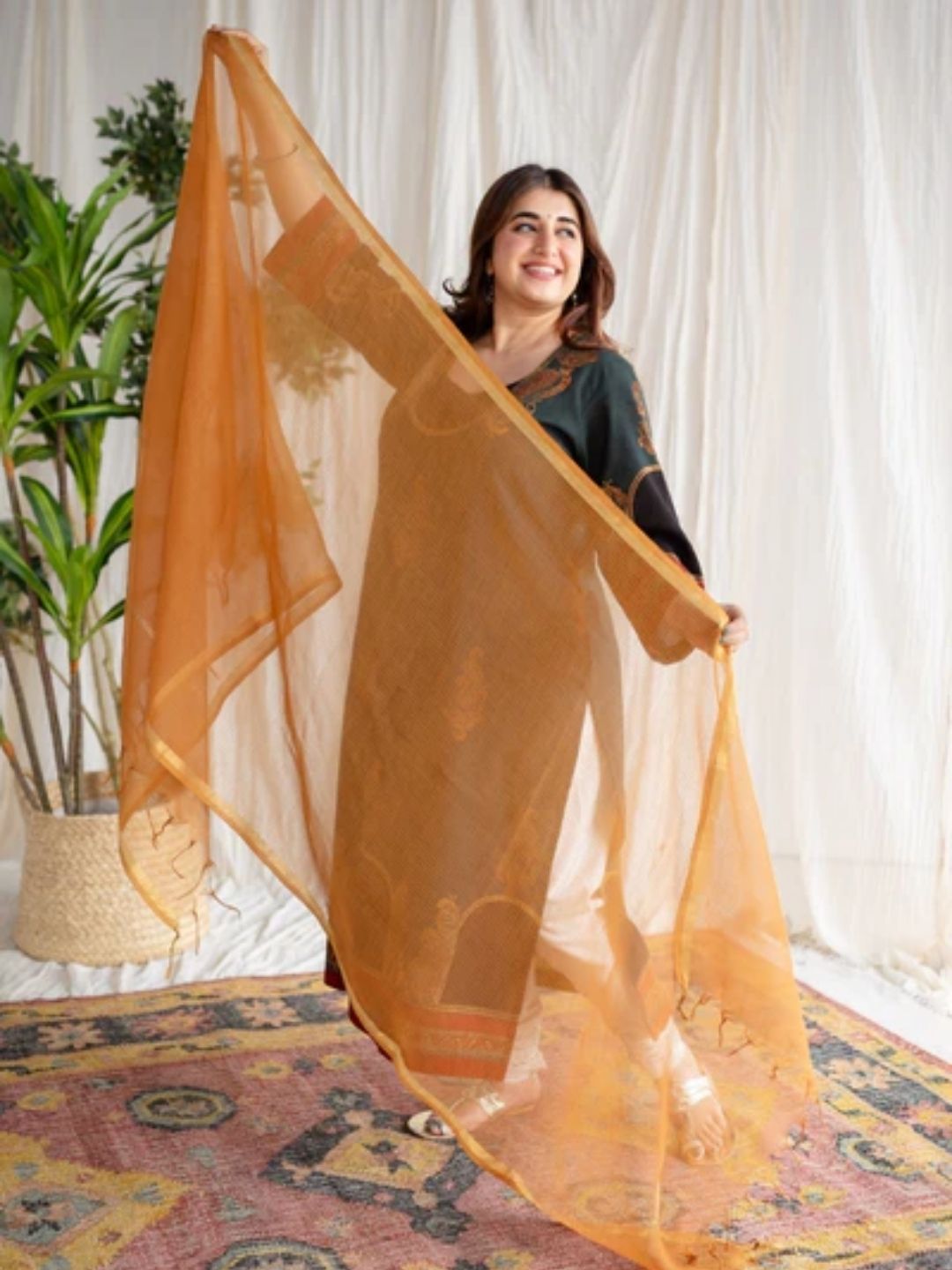 THE INDIAN ETHNIC CO Dupatta with Zari-picture-23