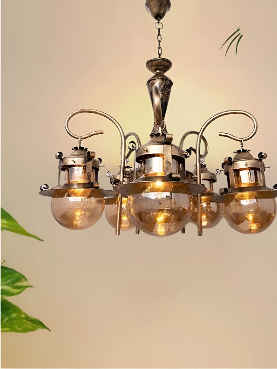 GAUVIK Gold-Toned Ceiling Lamp-image-34