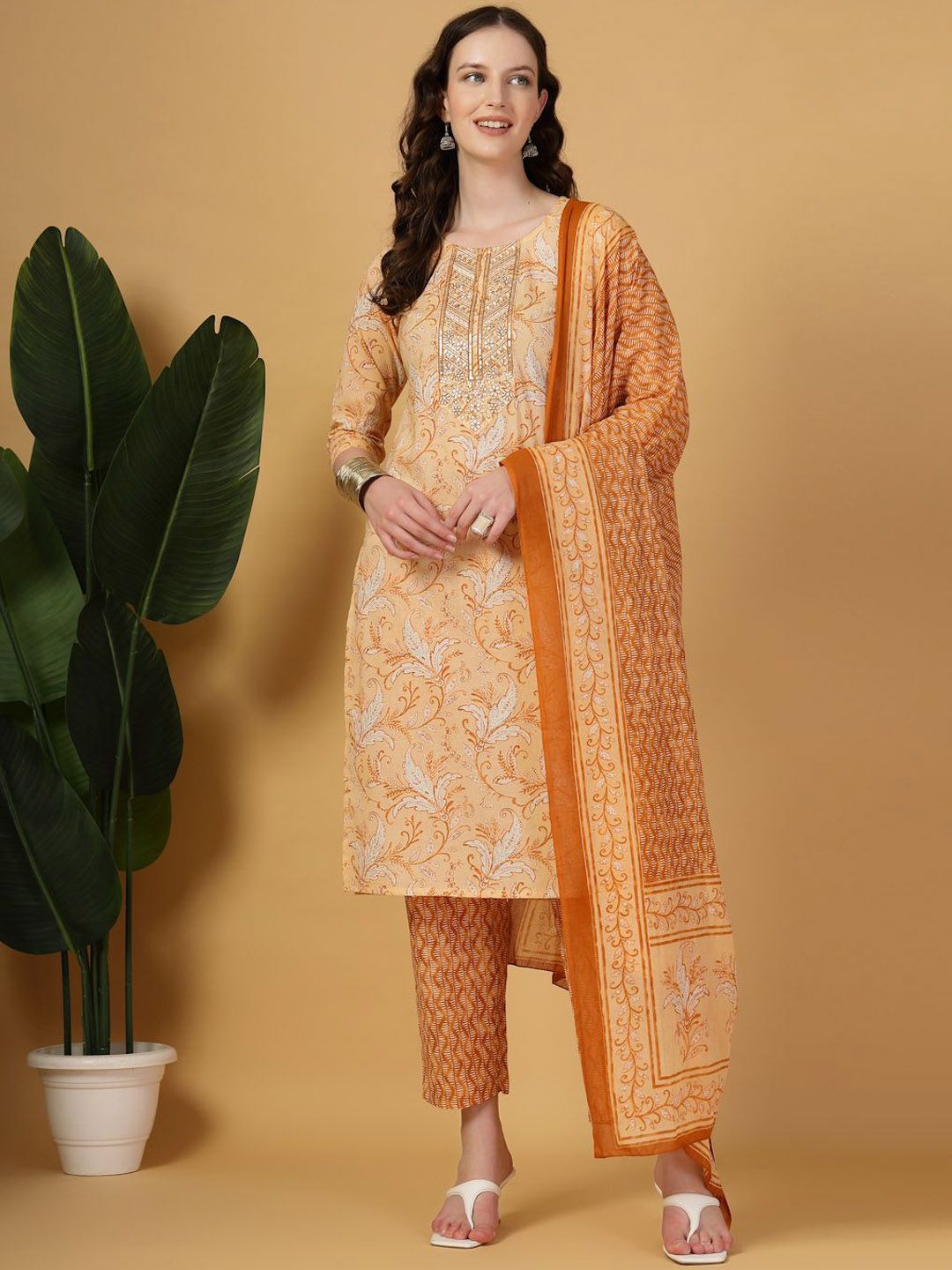 Yufta Women Floral Printed Regular Thread Work Pure Cotton Kurta with Trousers & With Dupatta