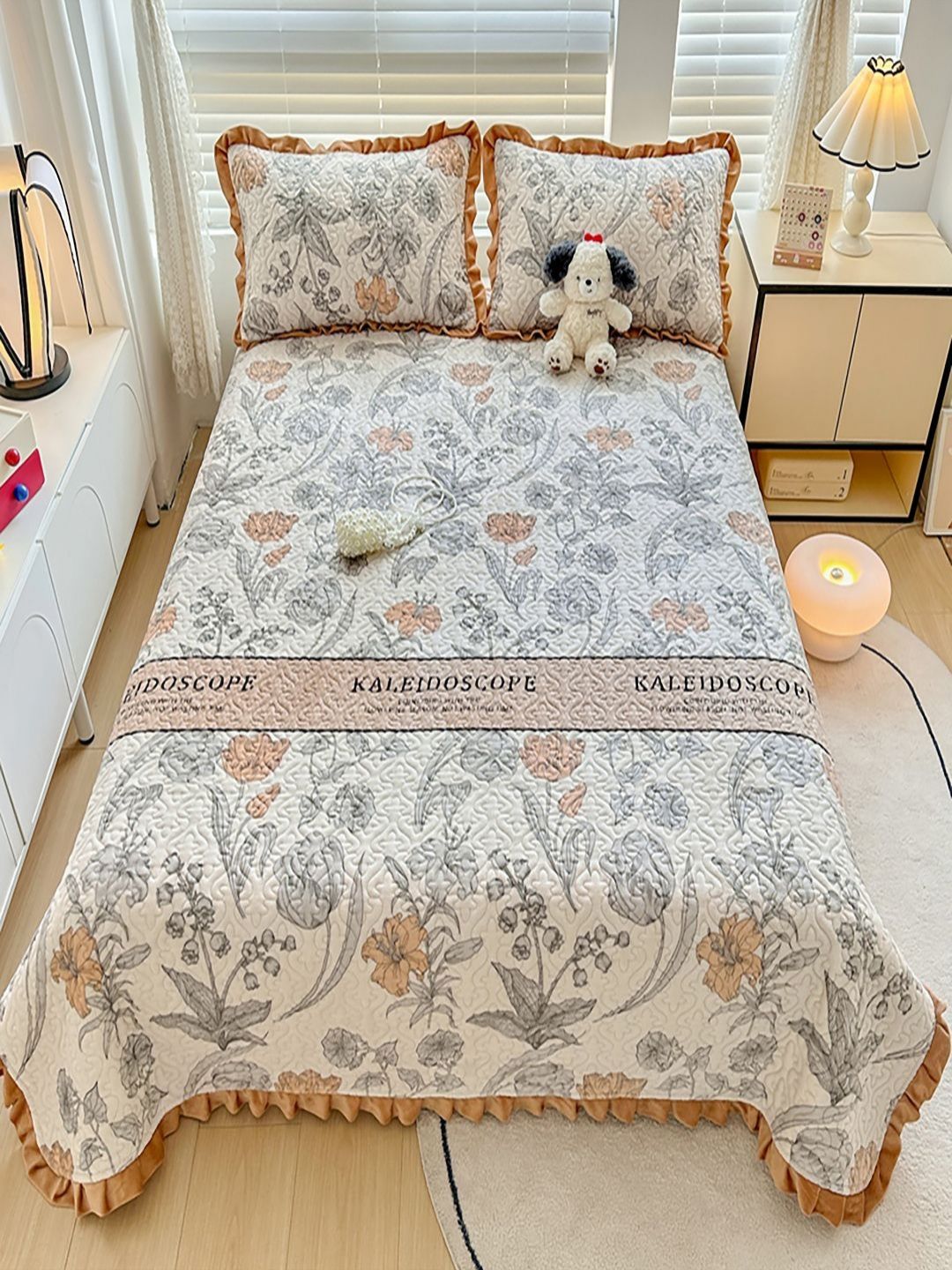 JC HOME Brown & White Printed Cotton Double Super King Bed & Pillow Cover