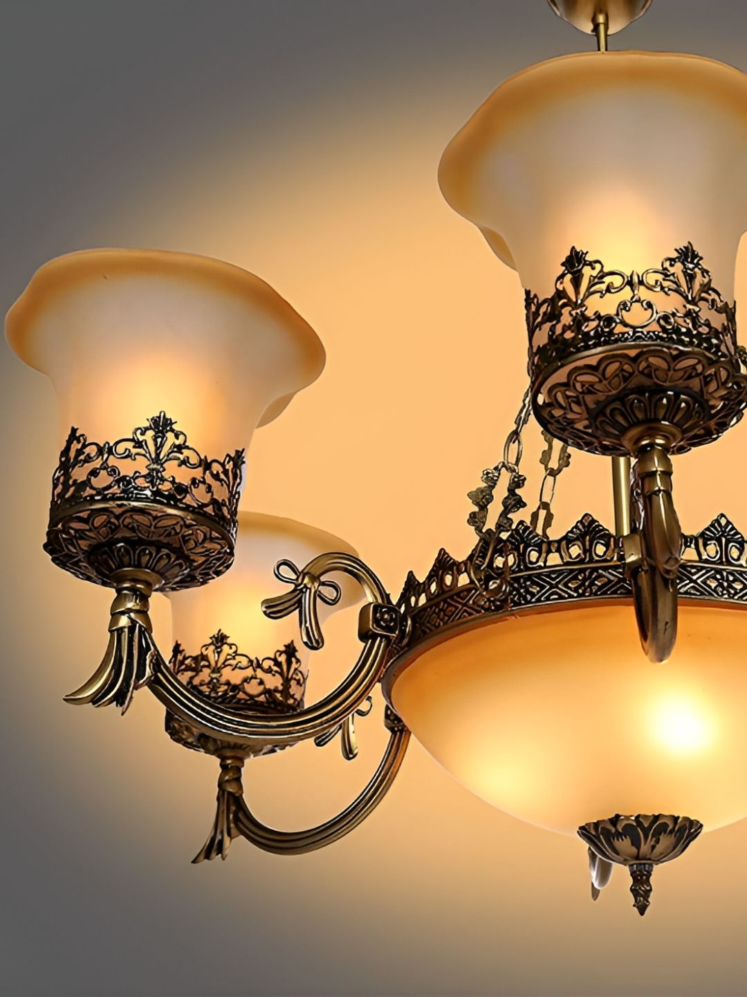 GAUVIK Gold-Toned Ceiling Lamp-image-40