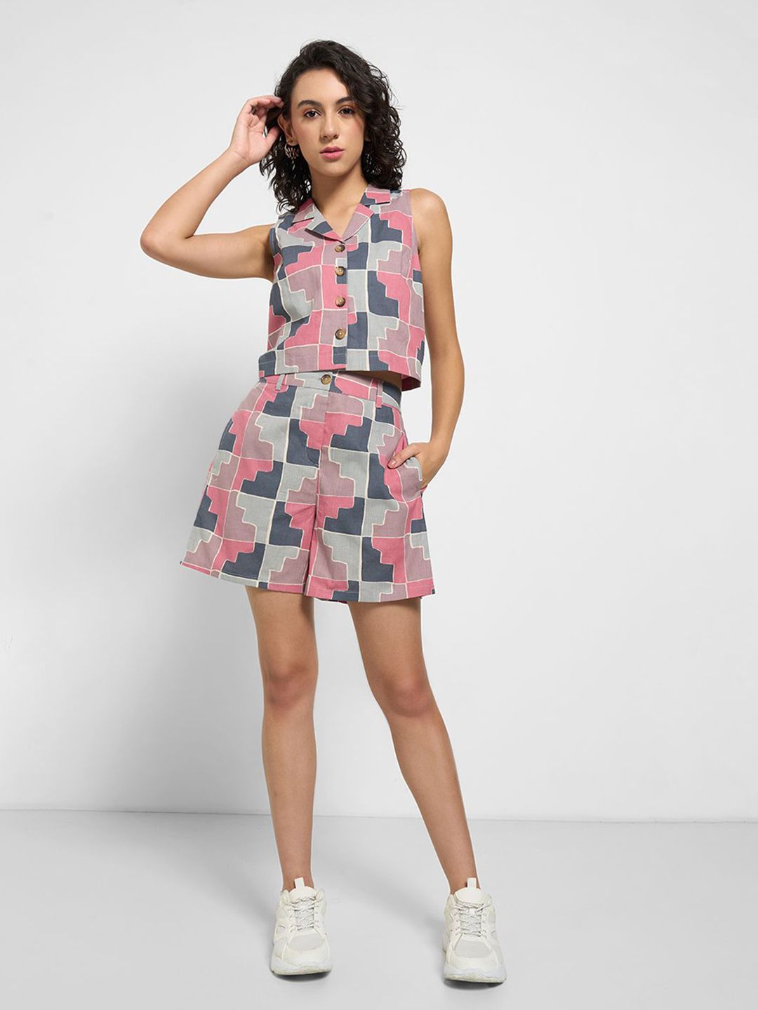 AKKRITI BY PANTALOONS Printed Pure Cotton Crop Shirt With Shorts Co-Ords-picture-42