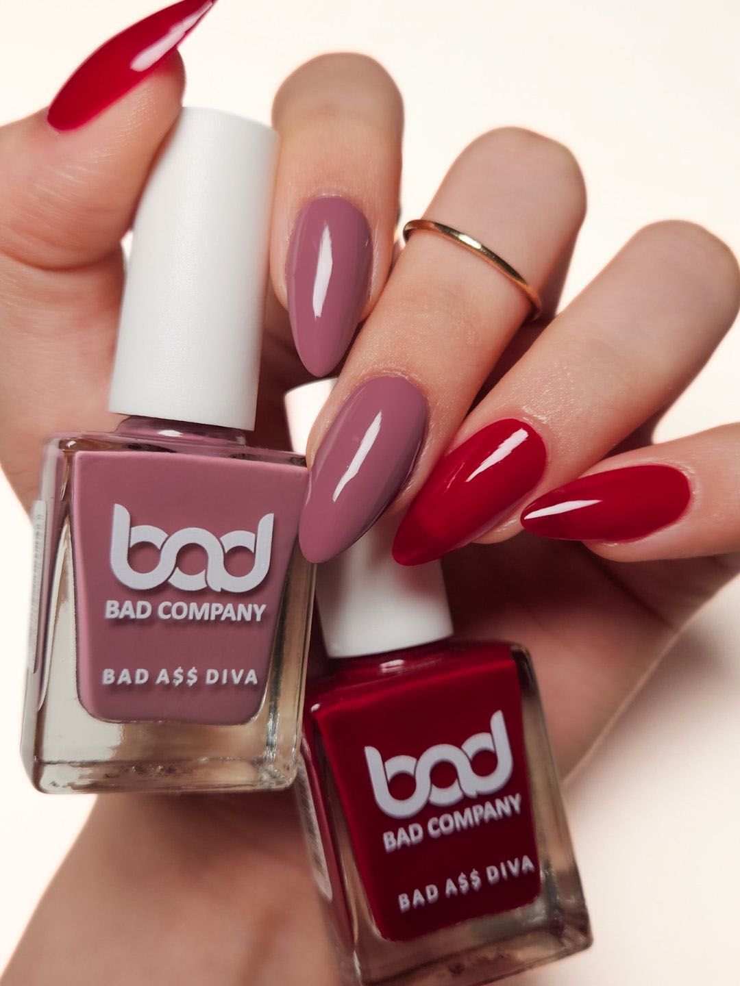 BAD COMPANY Set Of 2 Nail Polish - 10 ml Each - Find Your Fire 56 - Tough Ai'nt Enough 71-image-10