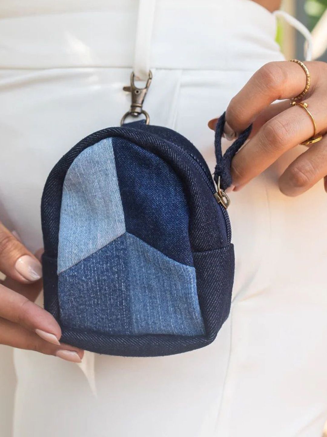 DWIJ Colourblocked Structured Handheld Bag-picture-14