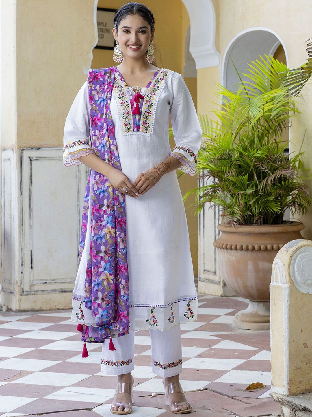 HERE&NOW Floral Yoke Design V-Neck Thread Work Straight Kurta With Trousers & Dupatta-picture-13
