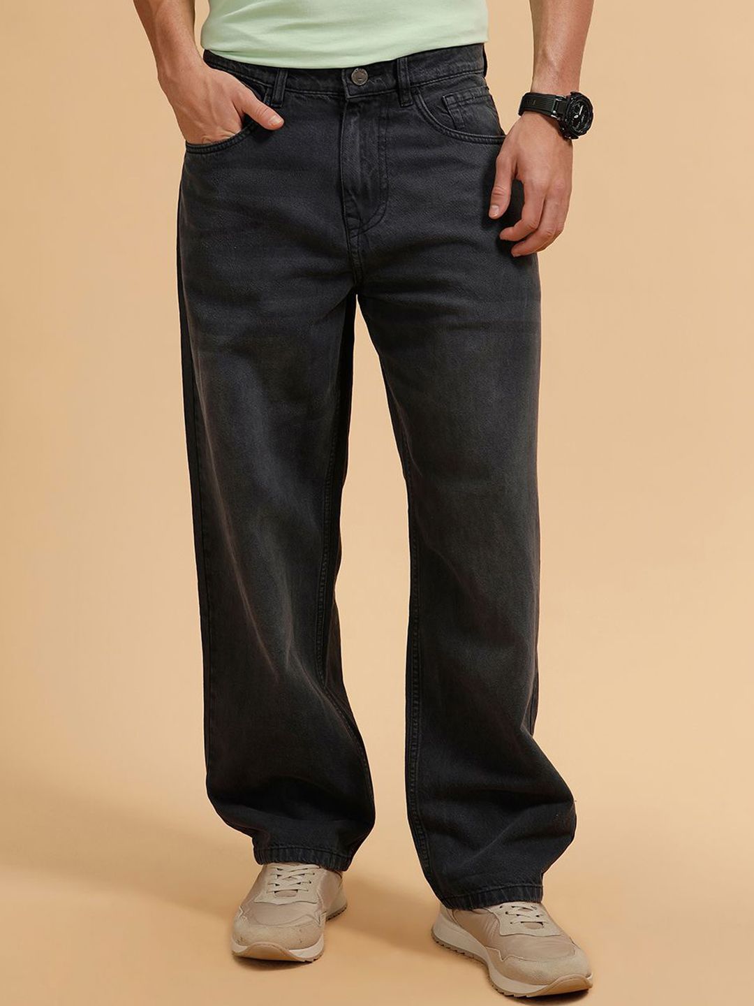 WROGN Men Comfort Relaxed Fit Mid-Rise Clean Look Light Fade Non Stretchable Cotton Jeans-picture-49