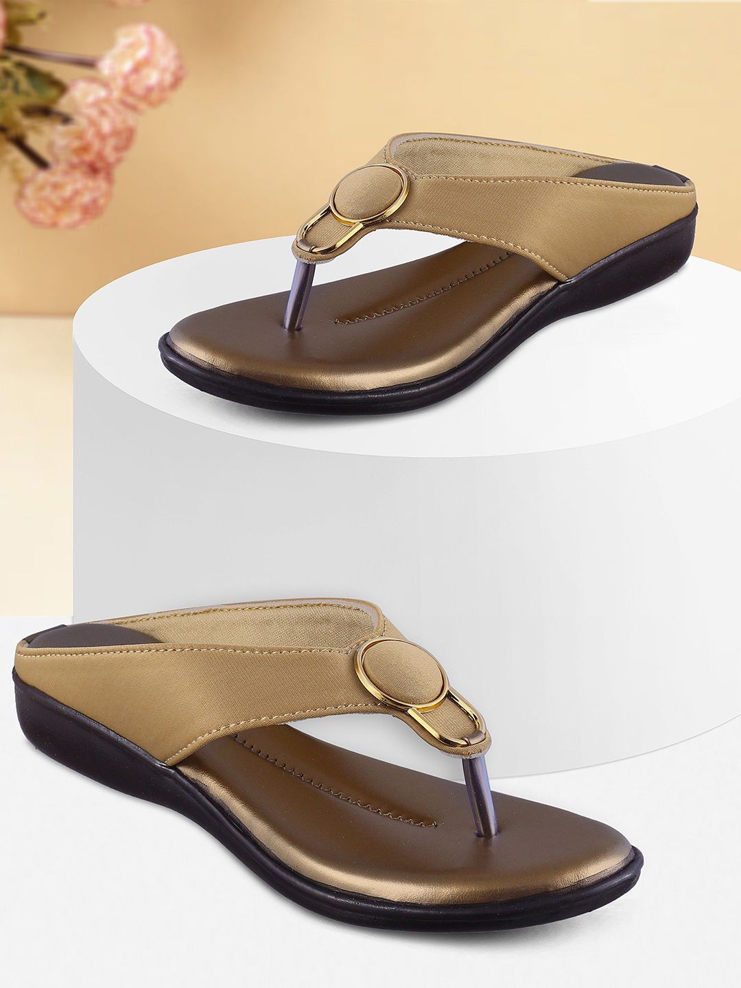 HUNYZA FOOTWEAR Women Solid T-Strap Flats with Western - Embellished-image-30
