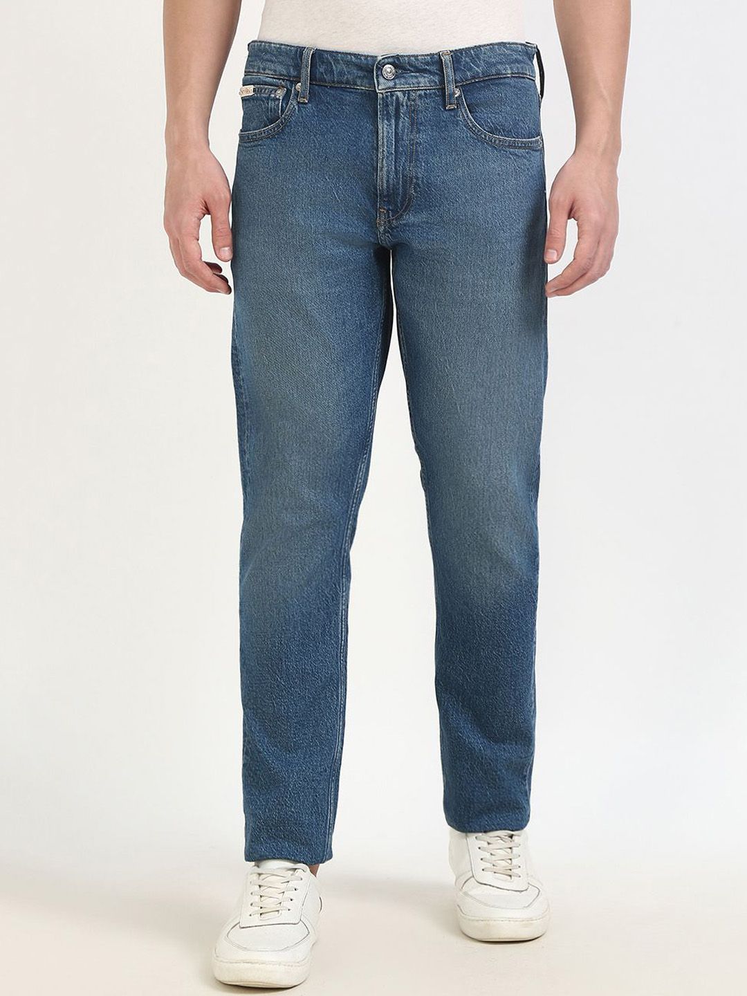 Calvin Klein Jeans Men Slim Fit Mid-Rise Clean Look Light Fade Non Stretchable Jeans-picture-12