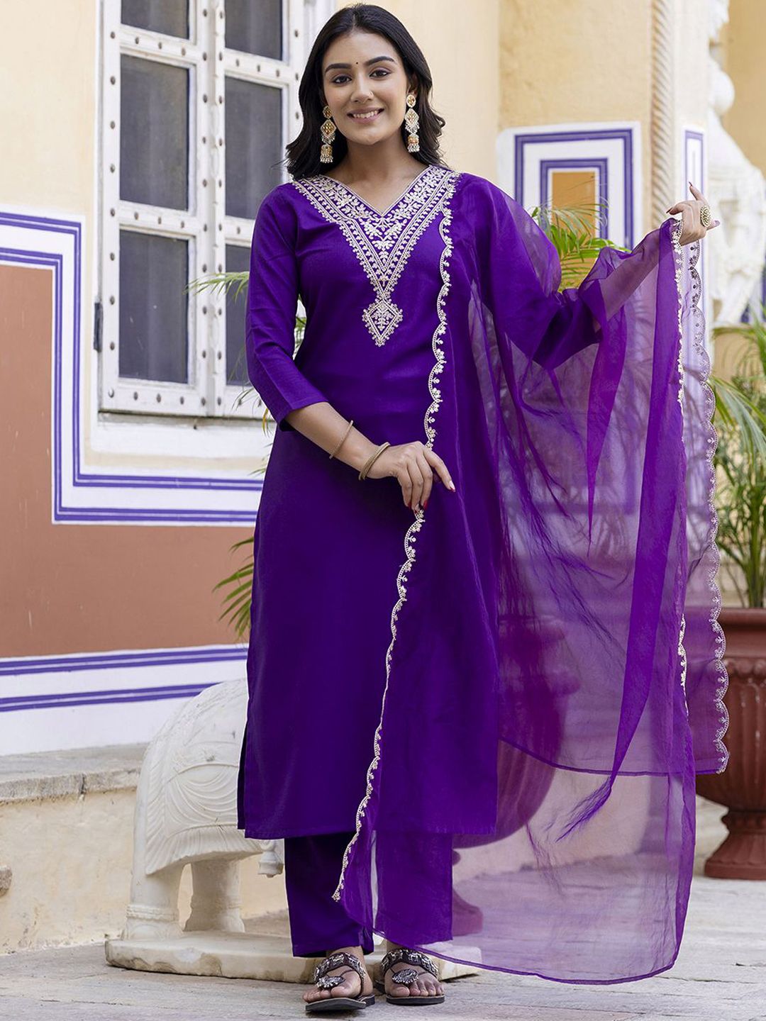 HERE&NOW Floral Yoke Design V-Neck Thread Work Straight Kurta With Trousers & Dupatta-picture-14