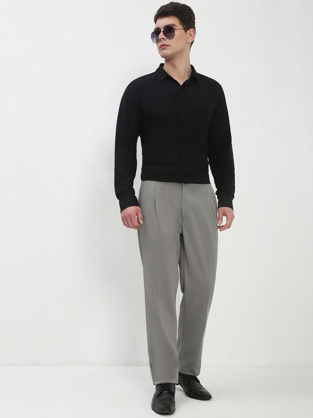 Men's Grey Solid Formal Low-Rise Pleated Trousers