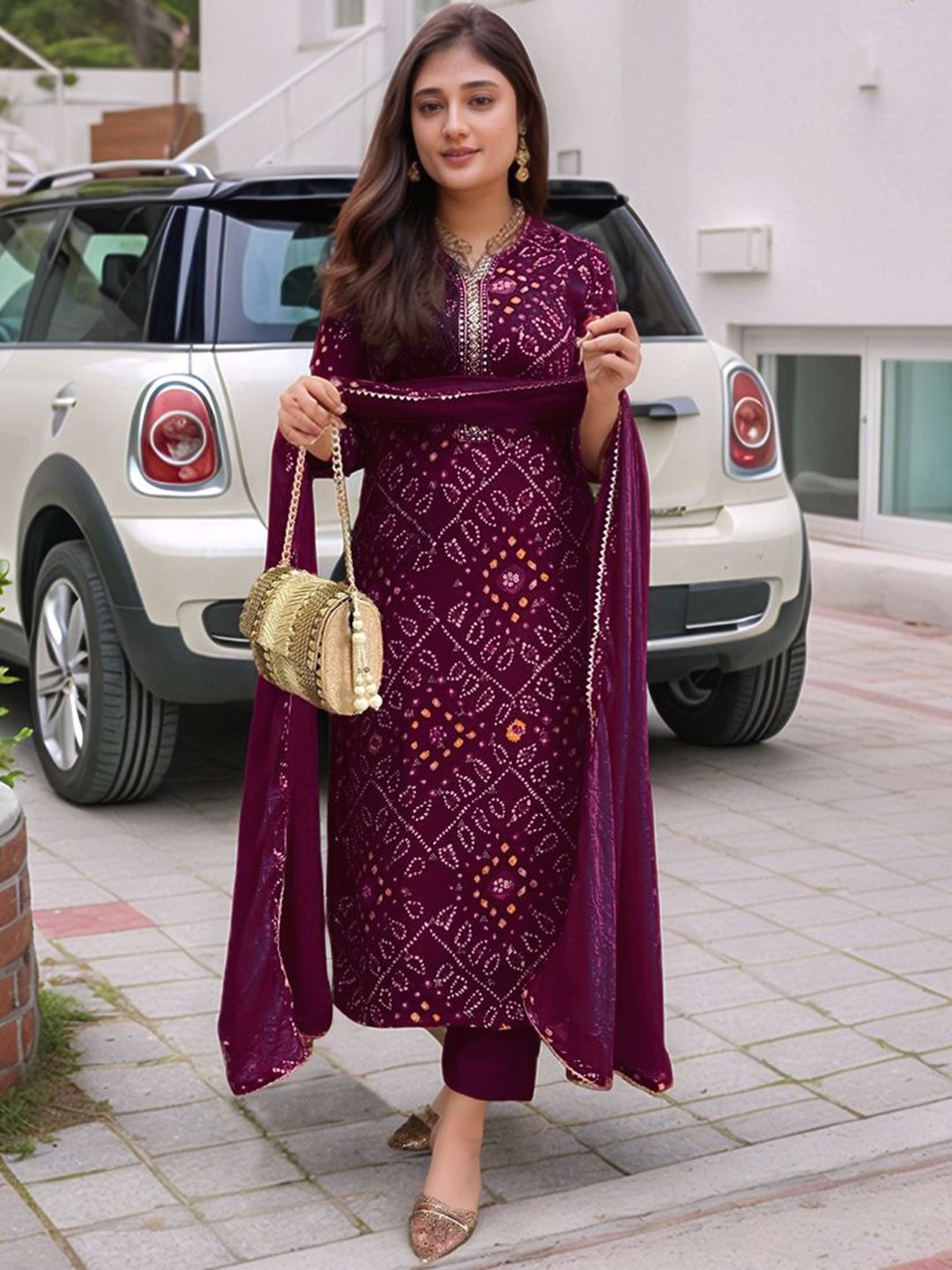 GoSriKi Bandhani Printed Notch Neck Zari Straight Kurta & Trousers With Dupatta