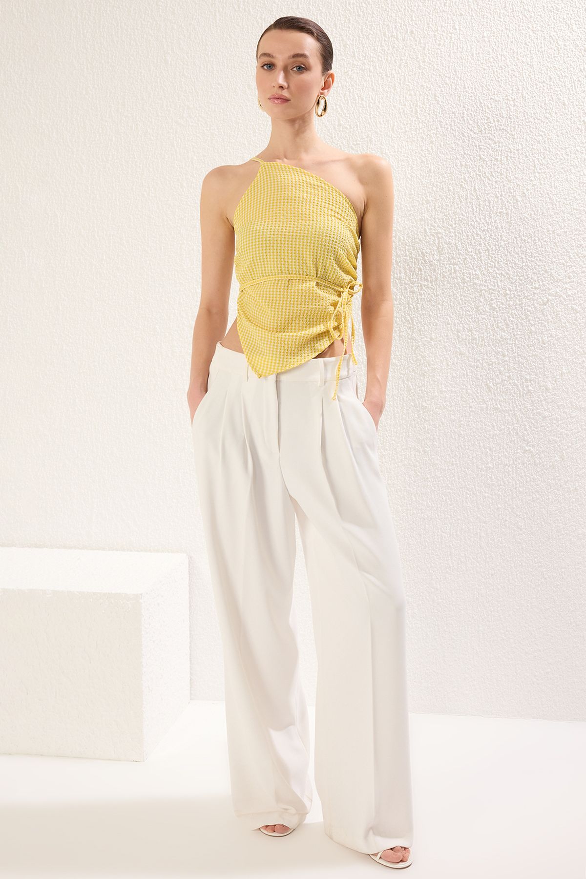 Trendyol Women Checked One Shoulder Crop Top view 3