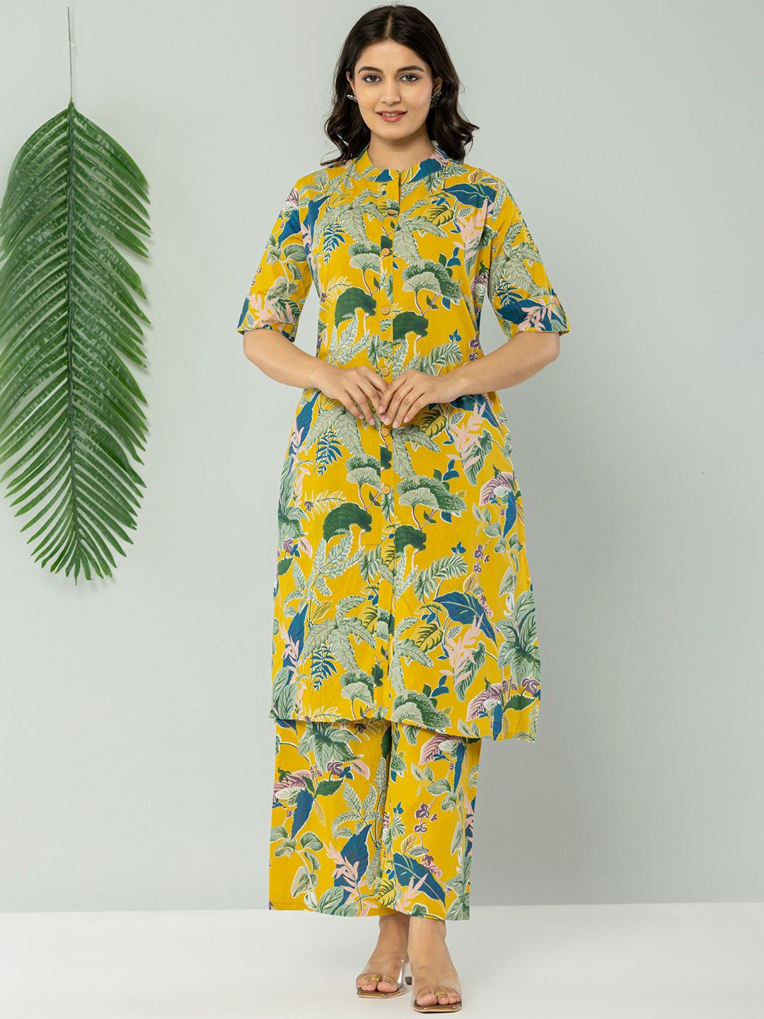 SHRIZA Women Floral Printed Regular Pure Cotton Kurta with Palazzos