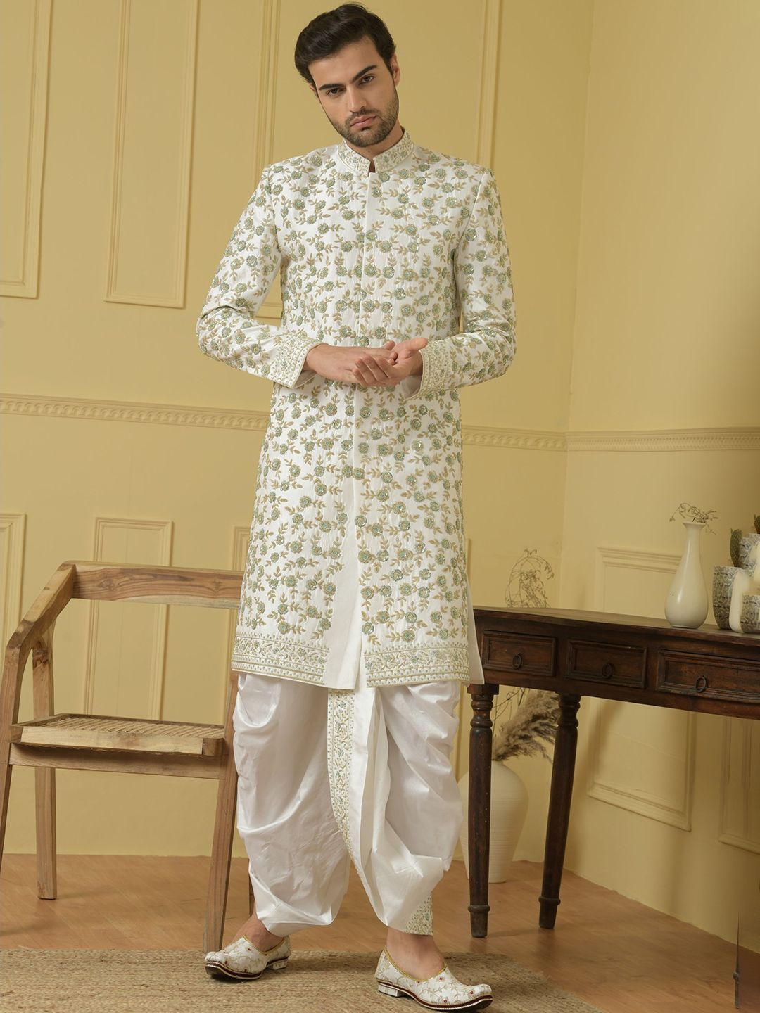 HILO DESIGN Embroidery Mandarin Collar Sherwani Set-image-34