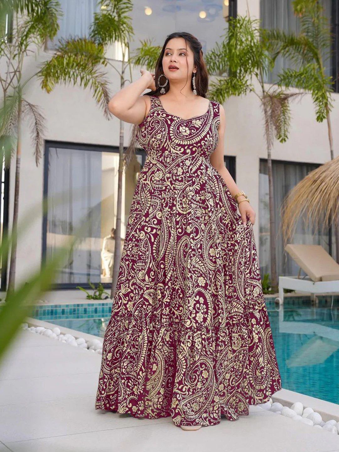 CORSICA Women Floral Printed Sweetheart Neck Maxi Dress