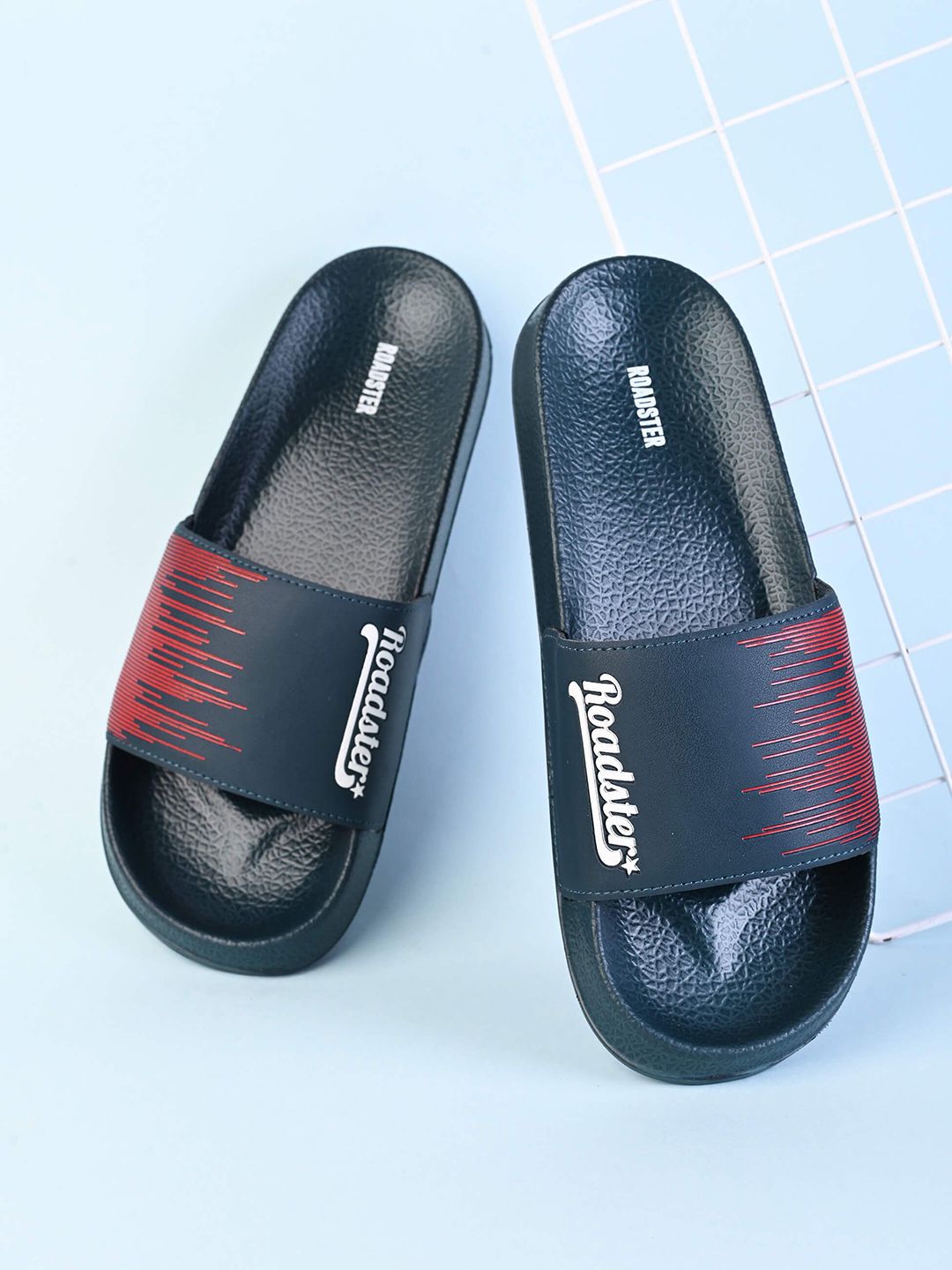The Roadster Lifestyle Co. Men Printed Slip-On Casual Sliders-picture-11