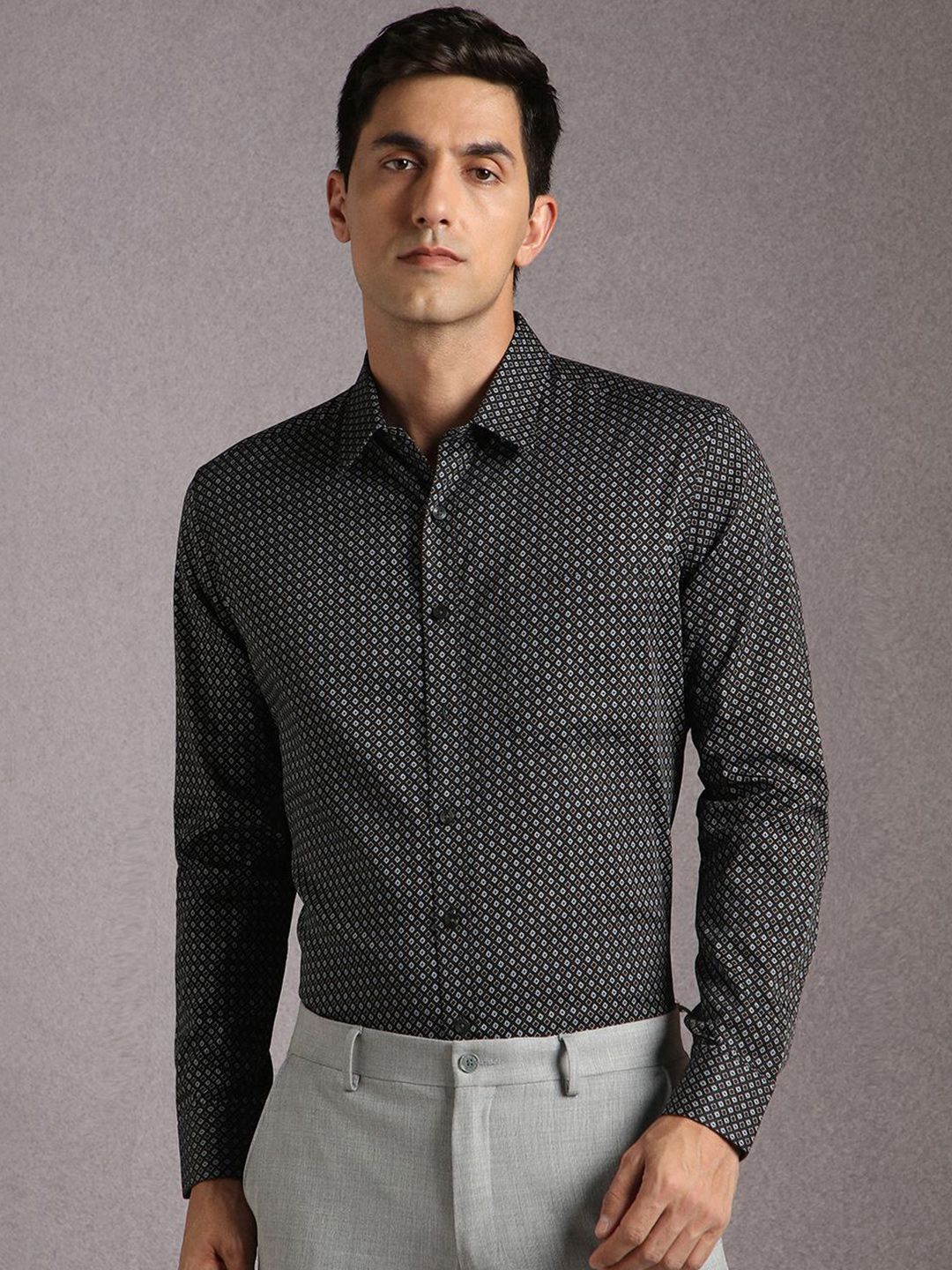 Louis Philippe Geometric Printed Spread Collar Slim Fit Pure Cotton Formal Shirt-picture-14