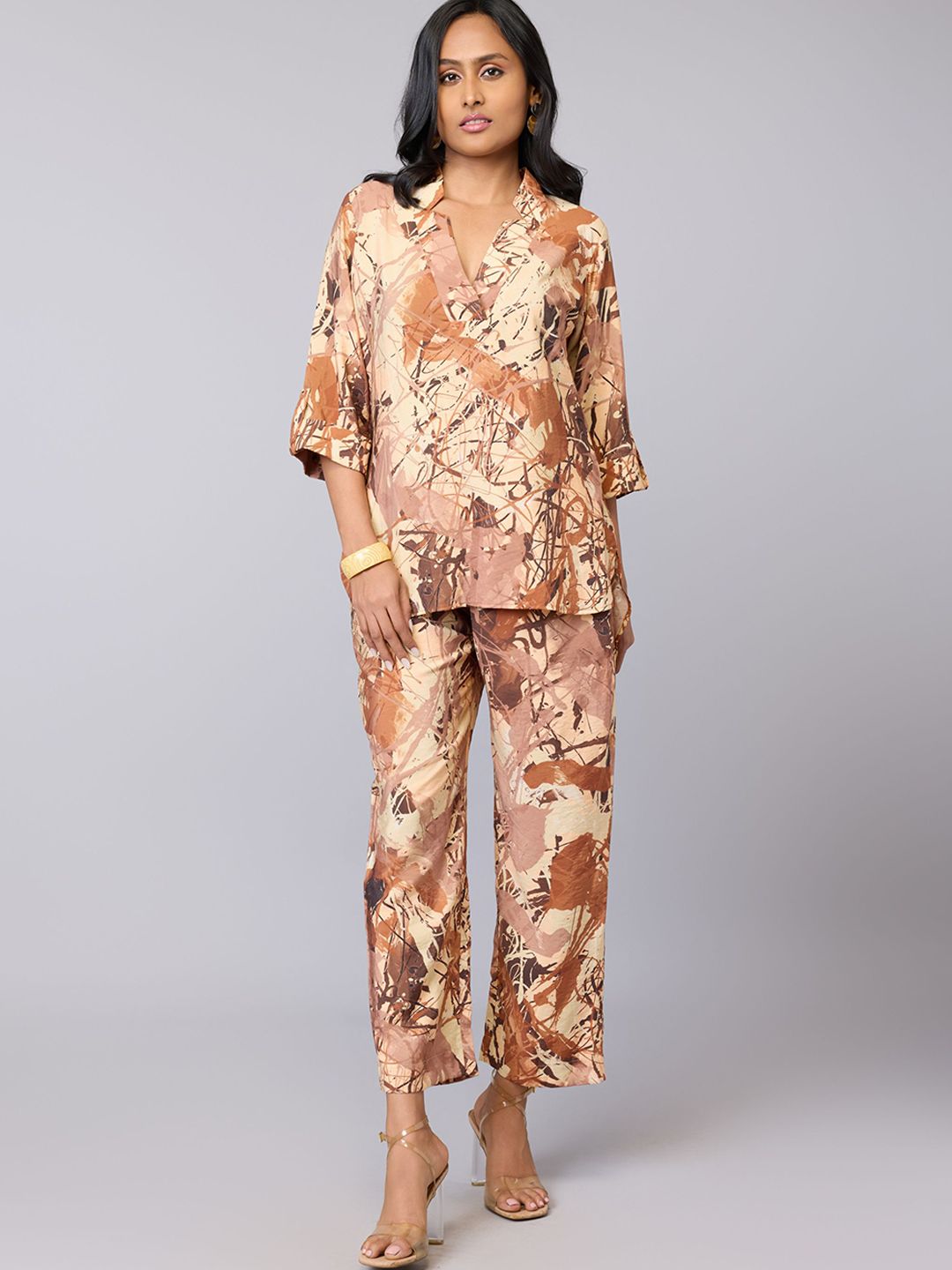 Tamiska By Narendra Kumar Printed V-Neck Tunic With Trousers Co-Ords-picture-23