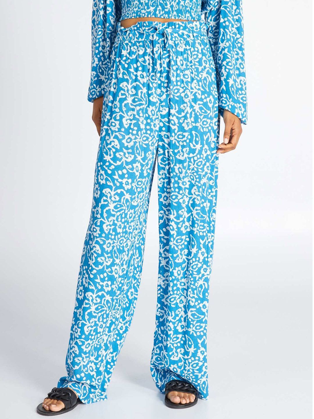 KIABI Women Floral Printed Comfort High-Rise Pleated Trousers-picture-11