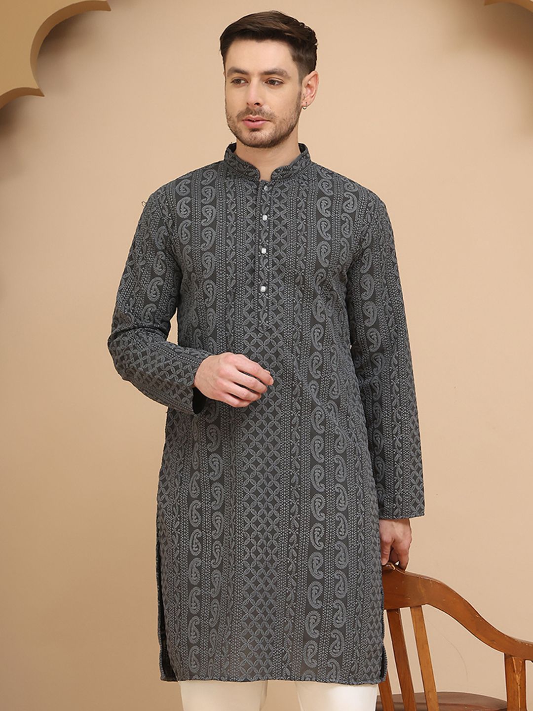 Jompers Paisley Embroidered Mandarin Collar Chikankari Georgette Straight Kurta-picture-25