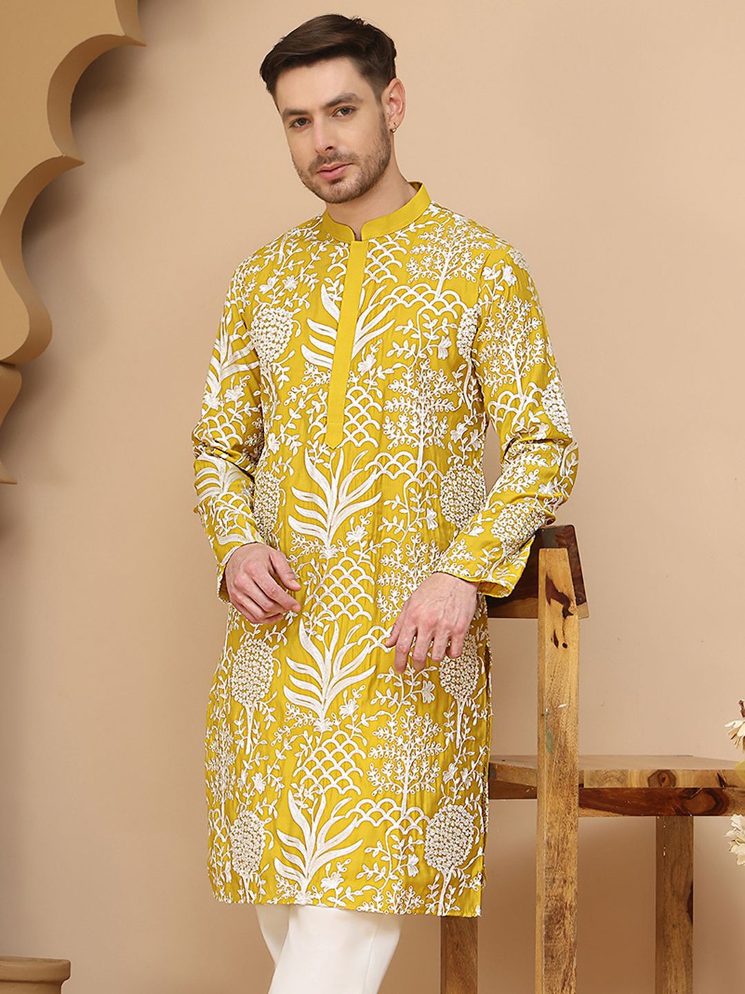 Jompers Men Floral Embroidered Thread Work Kurta-picture-17