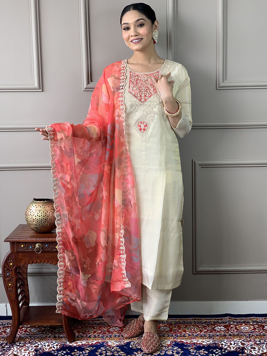 HERE&NOW Women Floral Embroidered Regular Thread Work Kurta with Trousers & With Dupatta-picture-39