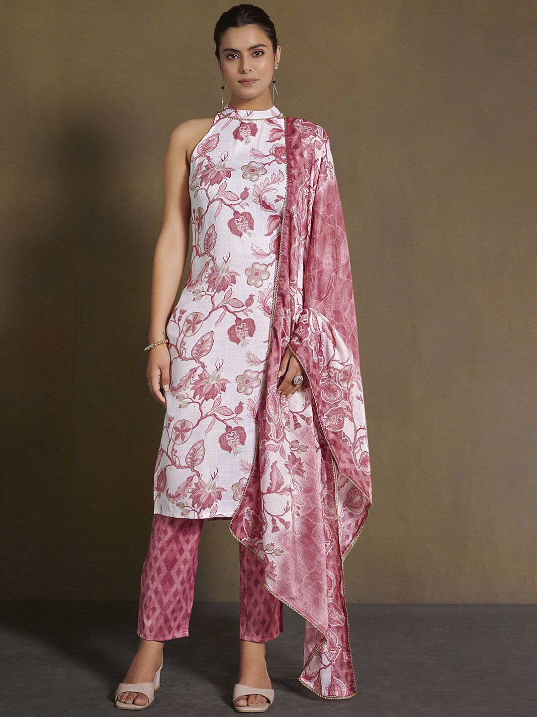 Anouk Women Floral Printed Regular Kurta with Trousers & Dupatta