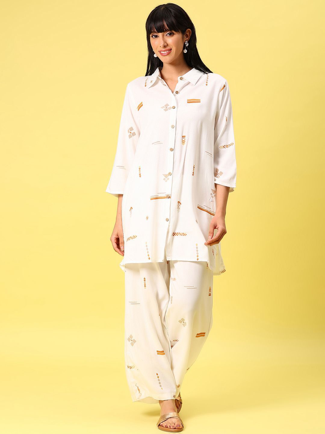 V-Mart Ethnic Printed Top With Trousers Co-Ords-picture-38