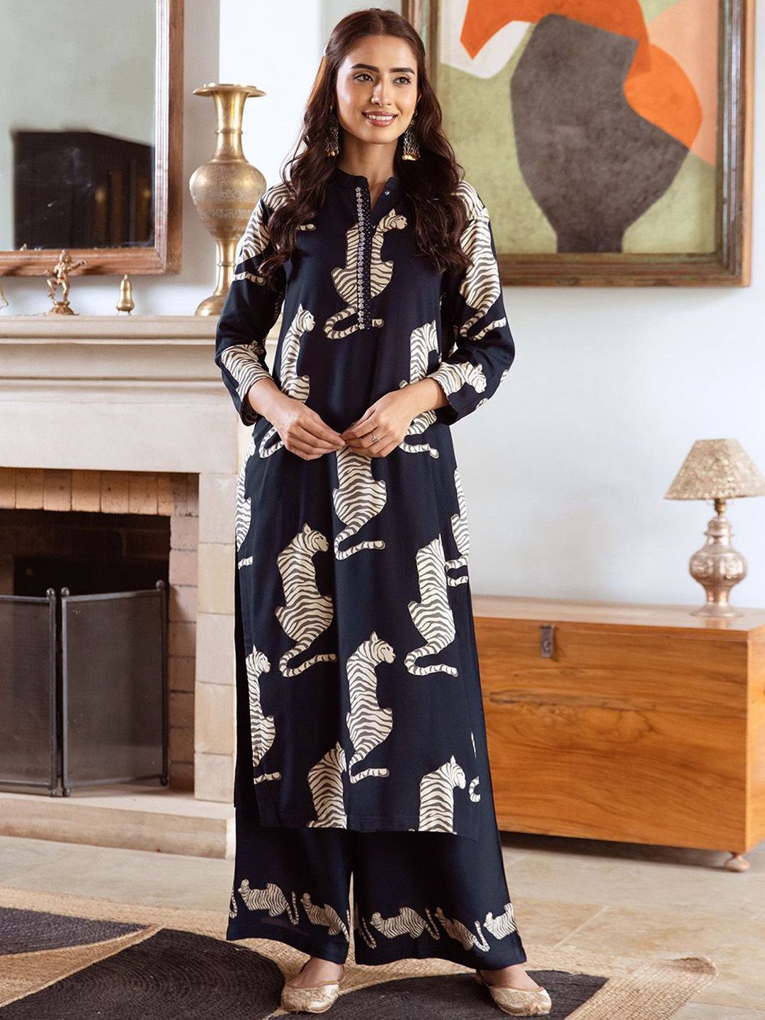 Trendmalls Women Printed Regular Sequinned Kurta with Palazzos-picture-25