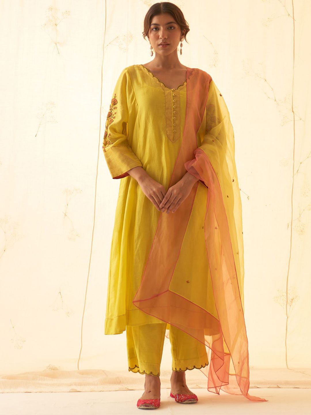 JANKI INDIA Floral Yoke Design V Neck Chanderi Silk Kurta & Trousers With Dupatta-picture-42