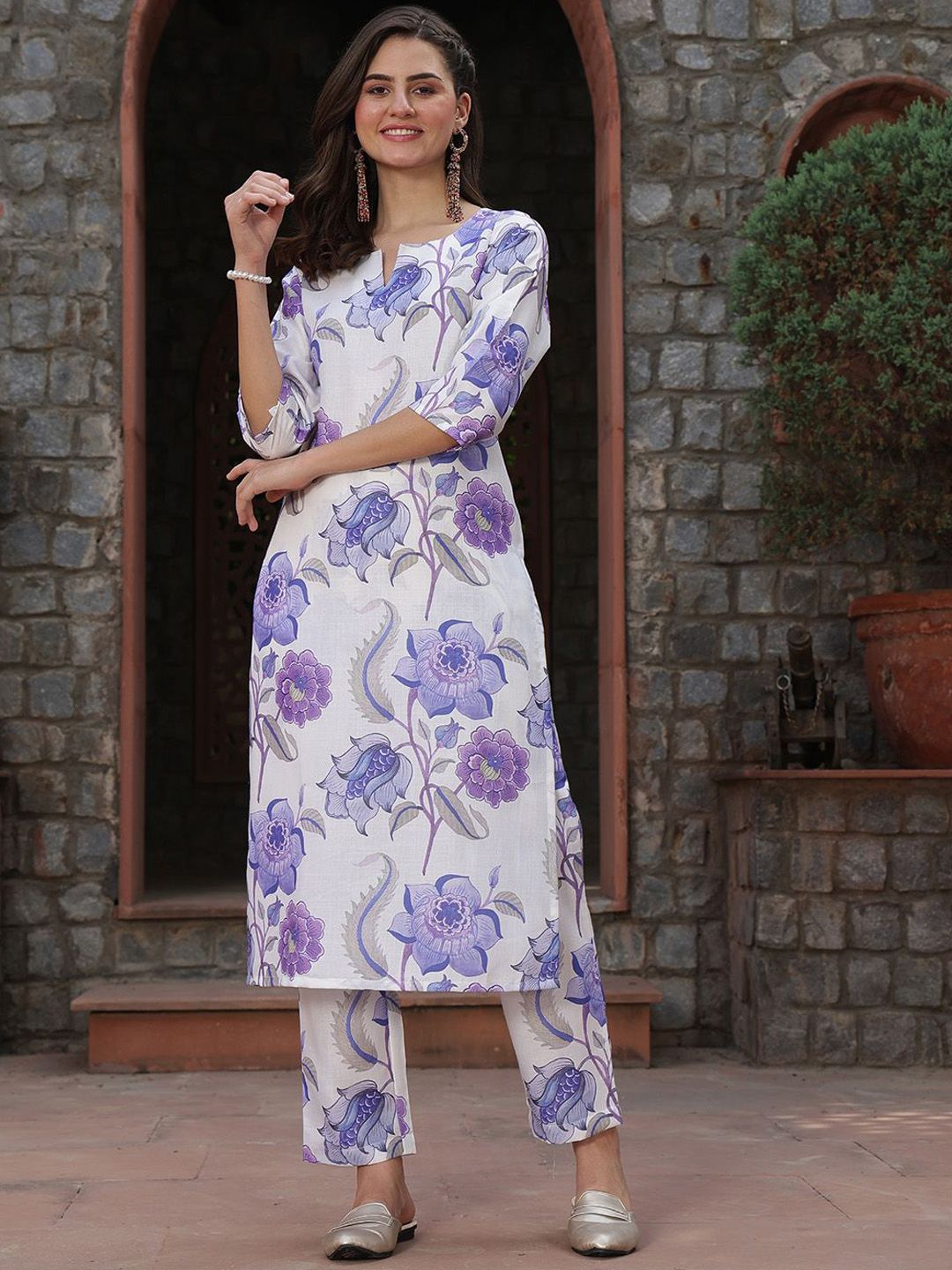 Anouk Women Floral Printed V-Neck Straight Kurta with Trousers