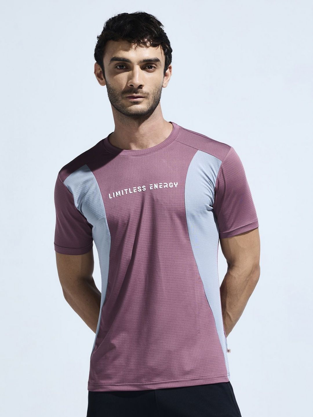 DOMIN8 Men Colourblocked Slim Fit T-shirt-picture-52