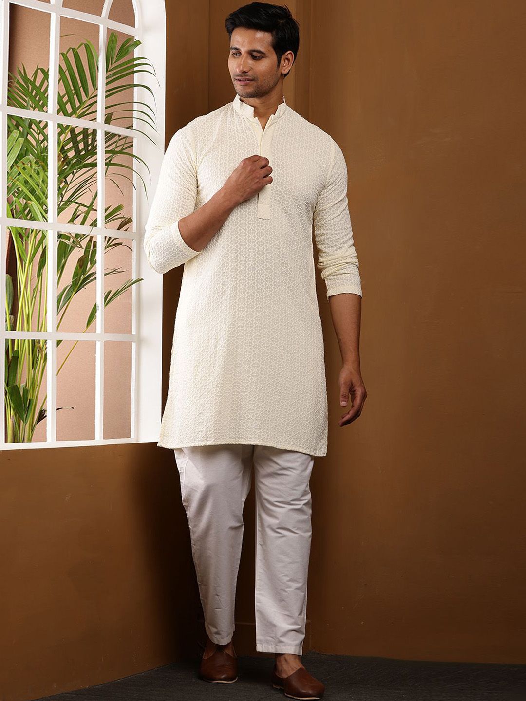 MULTI SHADES Men Floral Embroidered Straight Kurta Set-picture-33