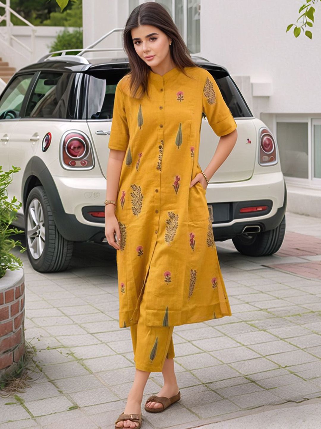 GoSriKi Women Floral Embroidered Regular Kurta with Trousers