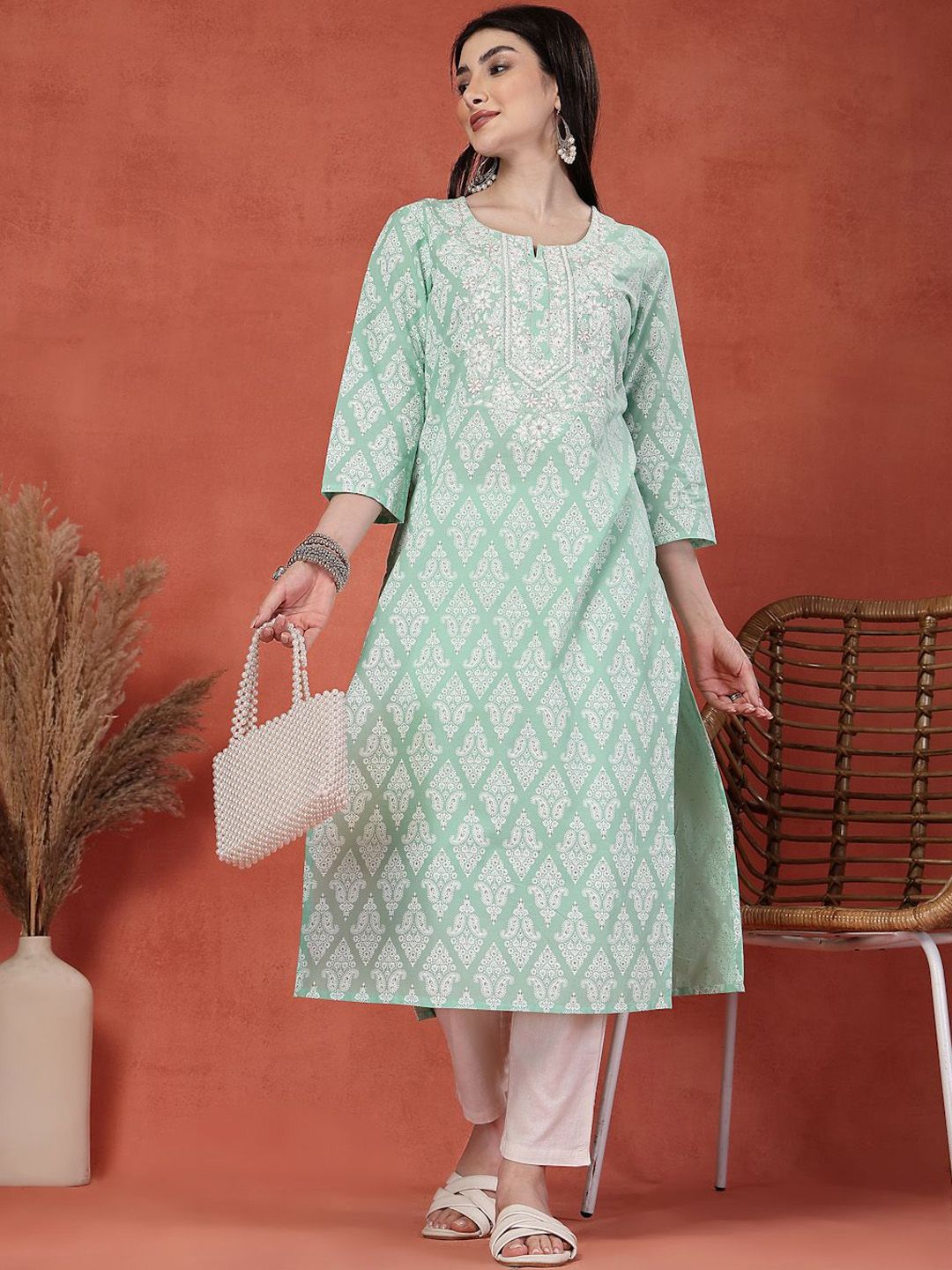 Sangria Floral Printed Notch Neck Thread Work Cotton Straight Kurta-picture-20