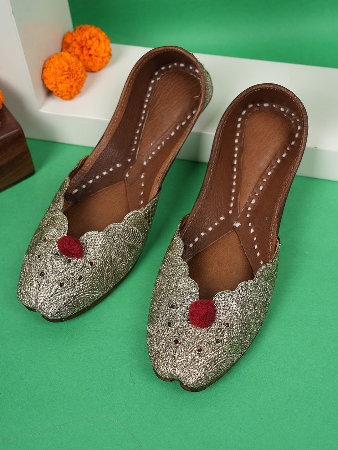 JUTTIESMAKER Women Mojaris Flats-image-48