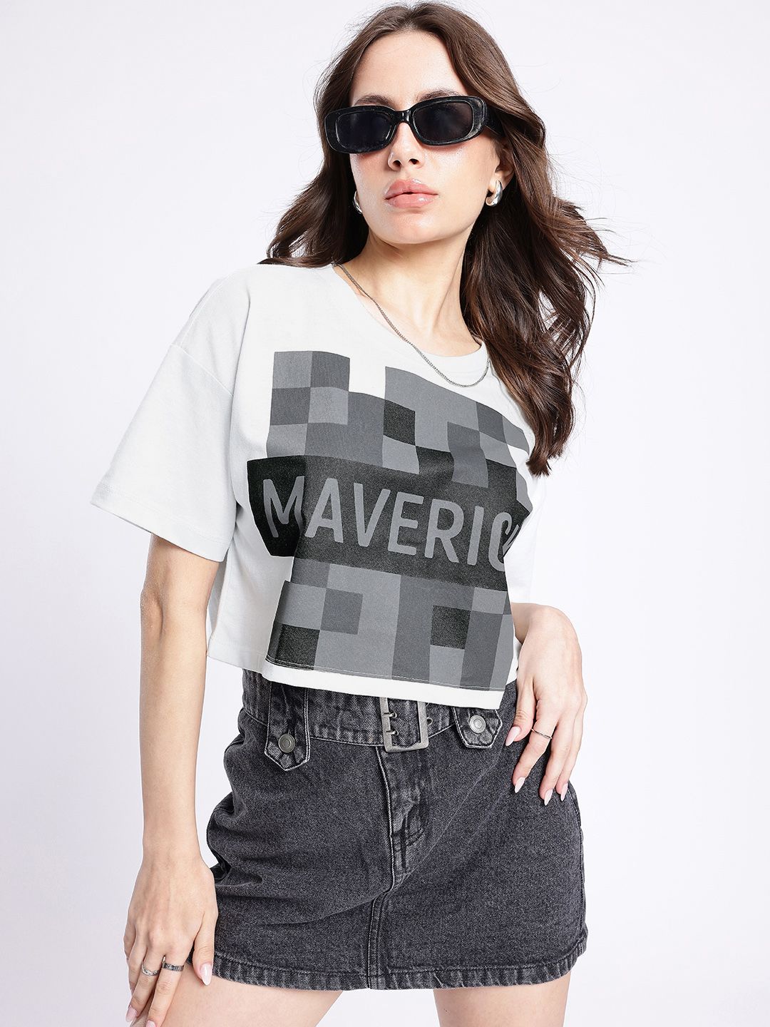 glitchez Graphic Printed Boxy Crop T-shirt-picture-33