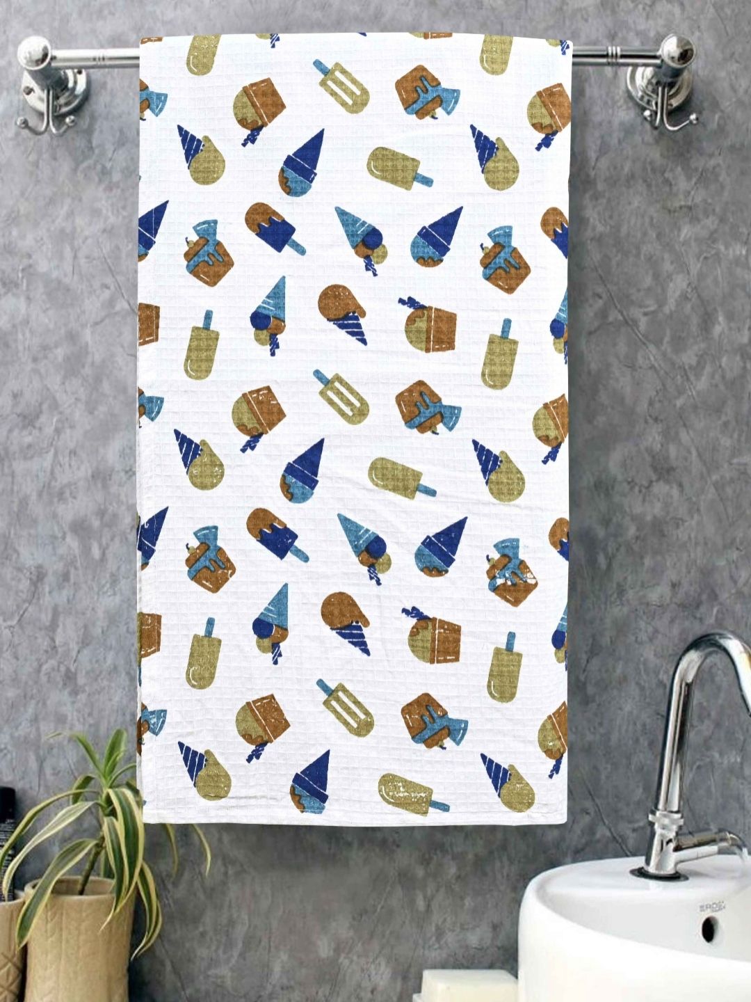 MAFATLAL White & Blue Printed Cotton 250 GSM Bath Towel-image-25