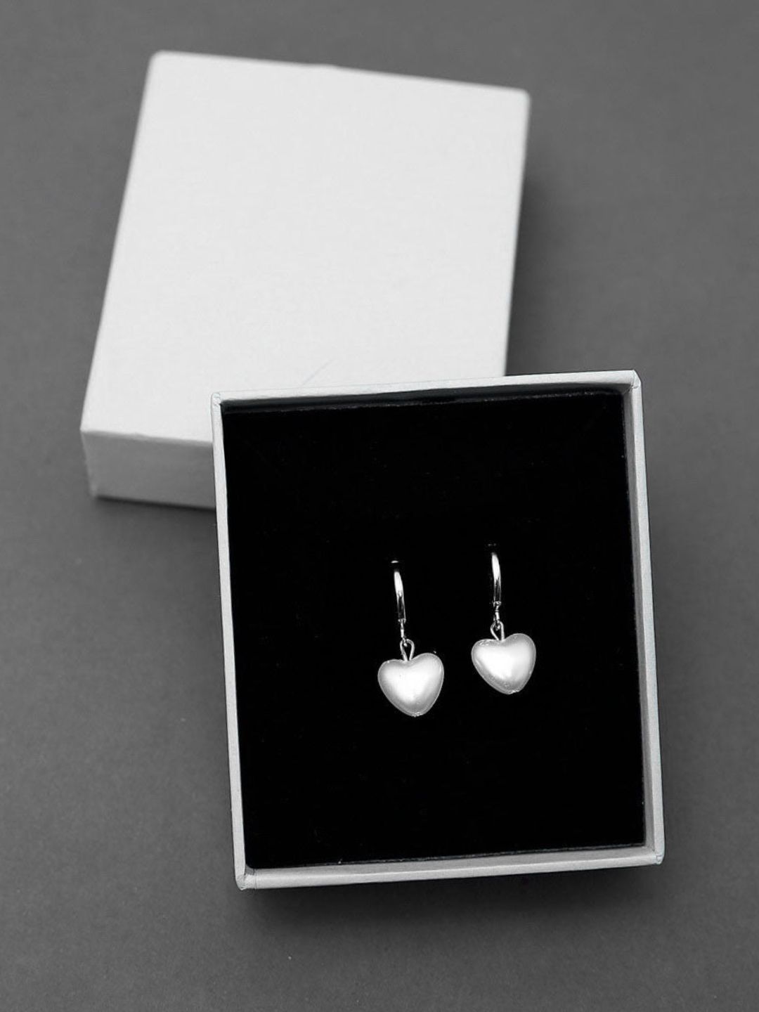 DressBerry Heart Shaped Drop Earrings-picture-45