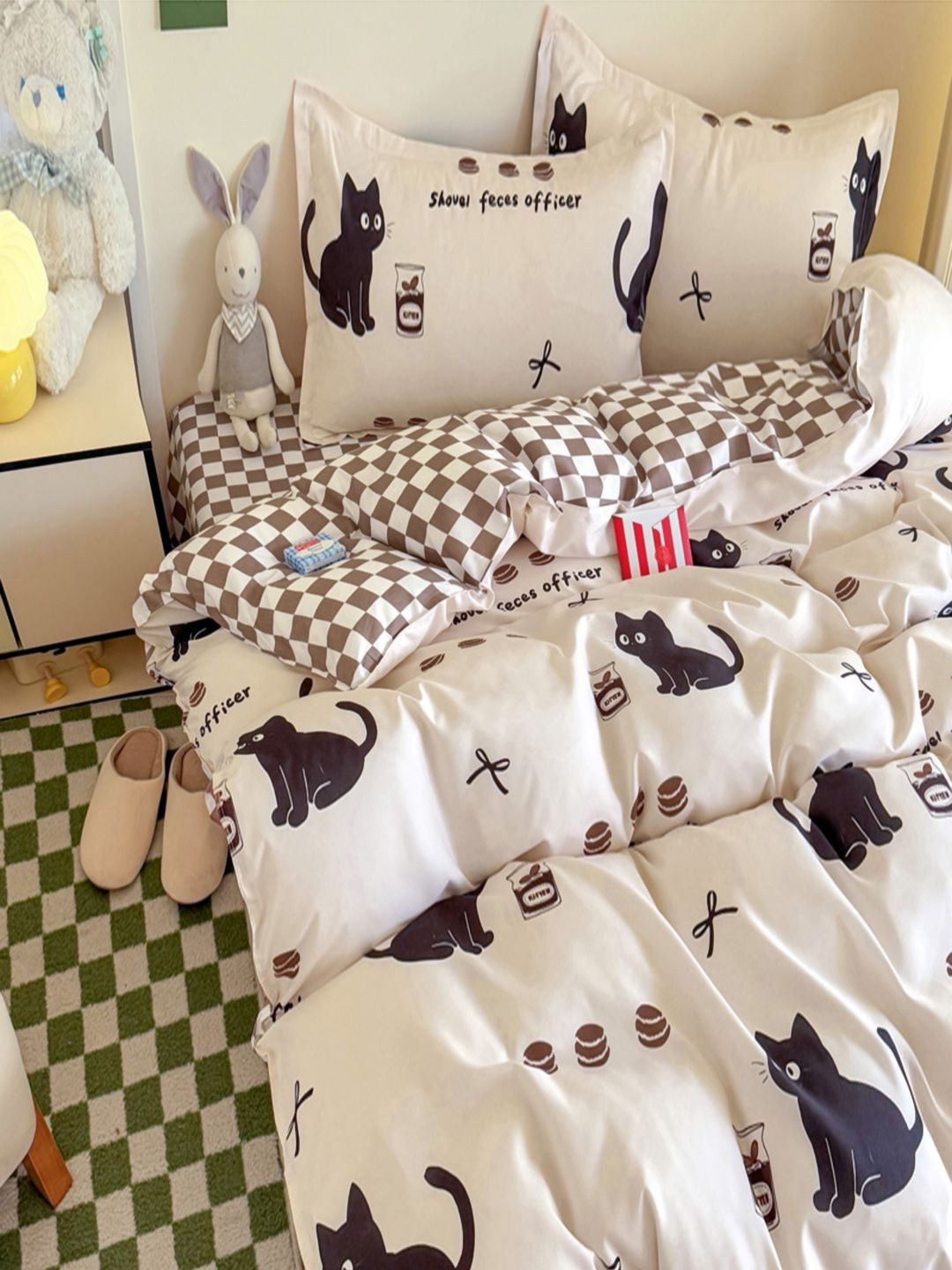 JC HOME Multicoloured & White Self Design Polycotton 3 Piece Single Regular Bedding Set