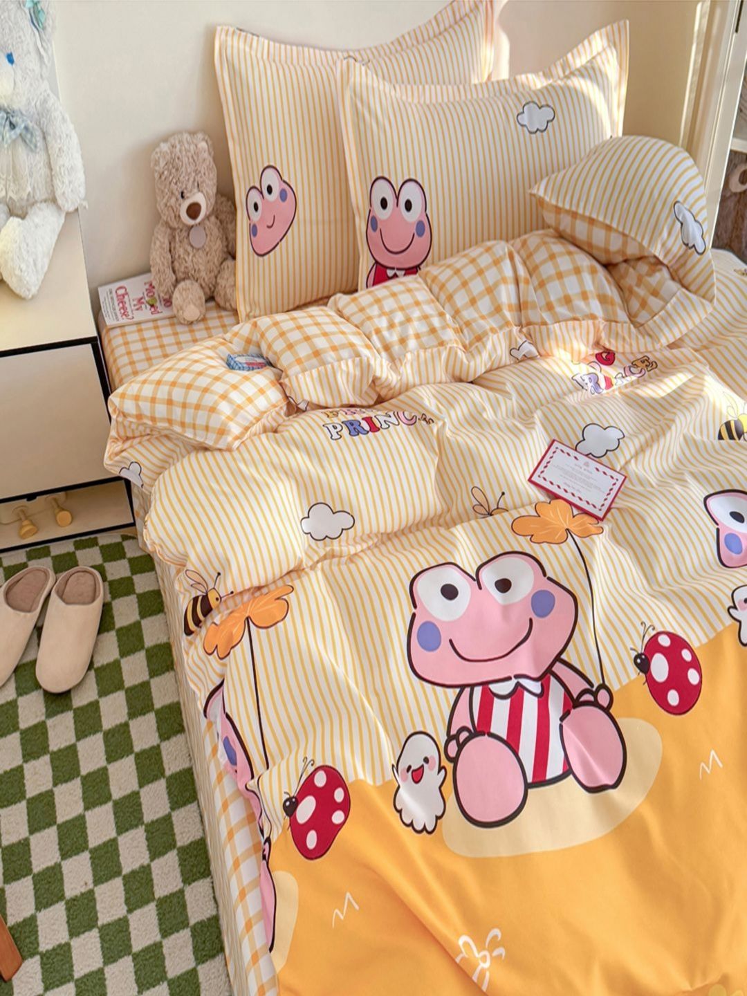 JC HOME Multicoloured & Pink Self Design Polycotton 4 Piece Double Queen Regular Bedding Set-image-4