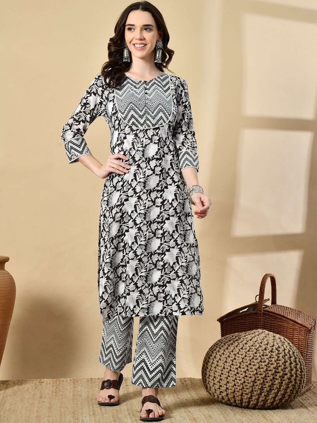 HERE&NOW Floral Printed Round Neck Pure Cotton Straight Kurta With Palazzos