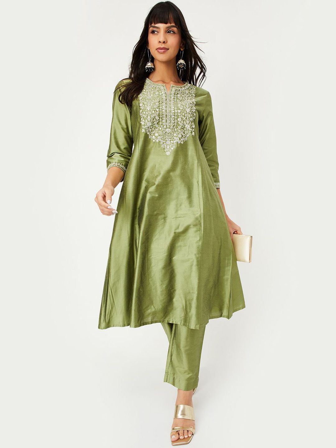 Max Women Solid Embroidered Kurta with Trousers